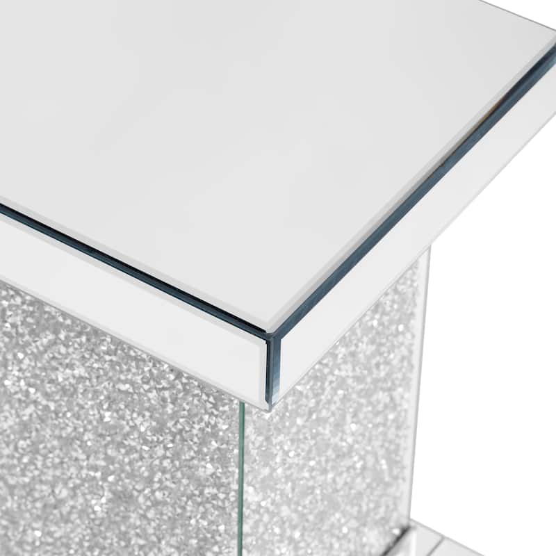 Roomfitters Mirrored Square End Table with Crushed Diamond and Lighting Effect, Modern No-Assembly Accent Table, Silver
