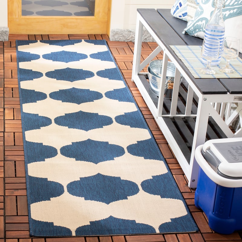 SAFAVIEH Courtyard Marilee Indoor/ Outdoor Waterproof Patio Backyard Rug