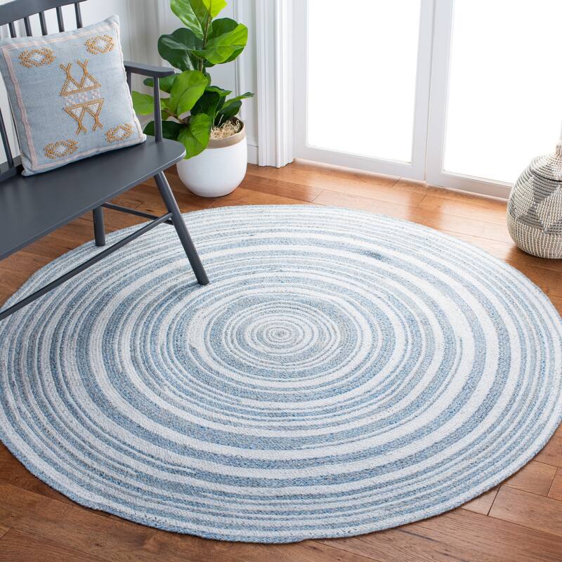 SAFAVIEH Handmade Cape Cod Shantelle Farmhouse Polyester Rug - 5' Round - Blue/Ivory