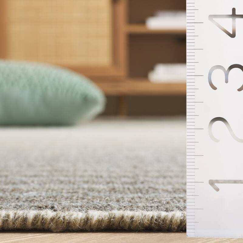SAFAVIEH Handmade Striped Kilim Vlatka Wool Rug