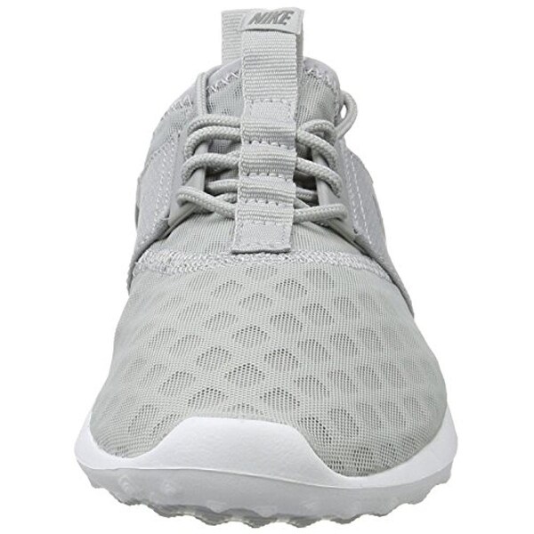 nike women's lightweight shoes
