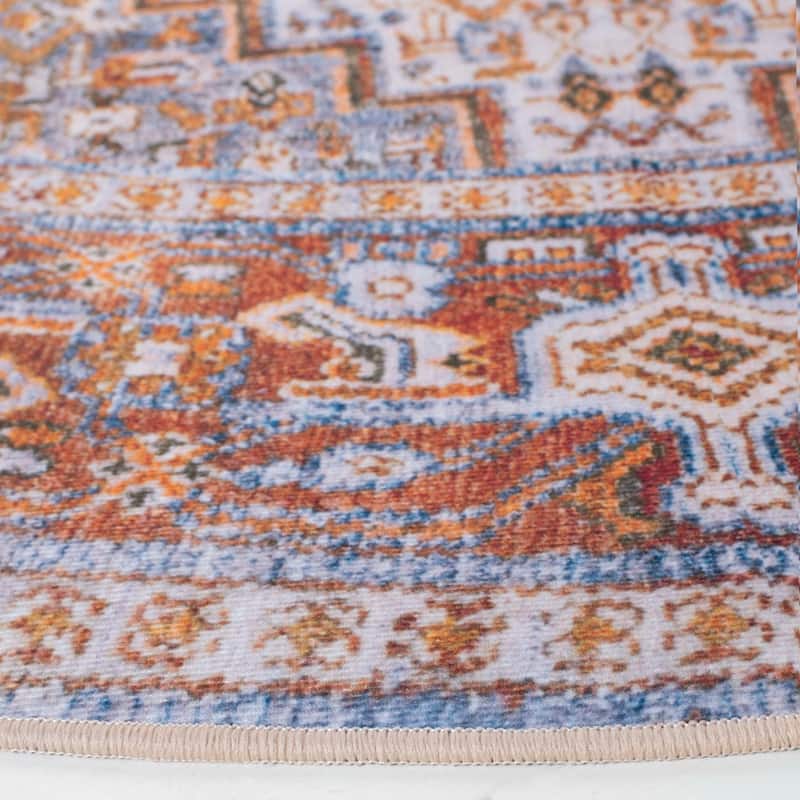 SAFAVIEH Tucson Machine Washable Slip Resistant Zada Traditional Rug