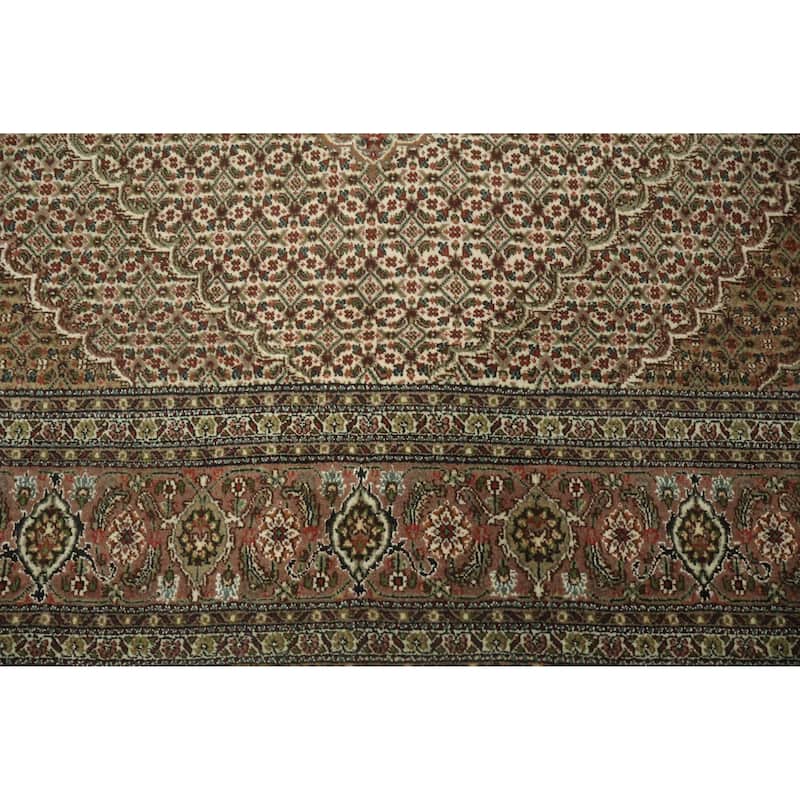 Hand Knotted Oriental 100% Wool Carpet Traditional Geometric Beige & Ivories Tabriz-Mahi Area Rug - 6' 5'' X 9' 9''