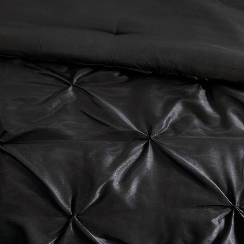 GDF Studio - Laurel 7-Piece Tufted Comforter Set with Decorative Pillows