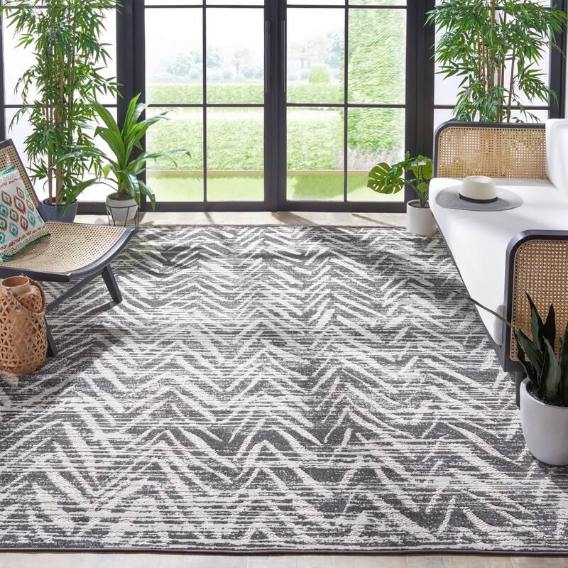 SAFAVIEH Cottage Eibhlis Chevron Waterproof Patio Backyard Rug - 9' x 12' - Grey