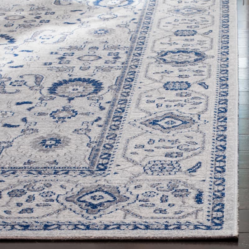 SAFAVIEH Artisan Zhamilja Distressed Oriental Rug