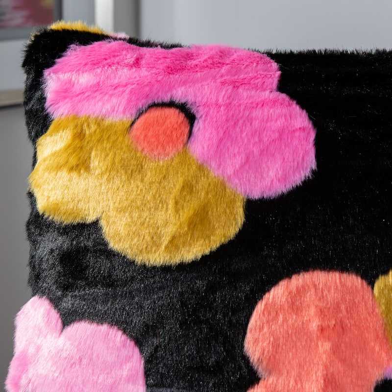 SAFAVIEH Marseille Floral 20" Child Fur Pillow