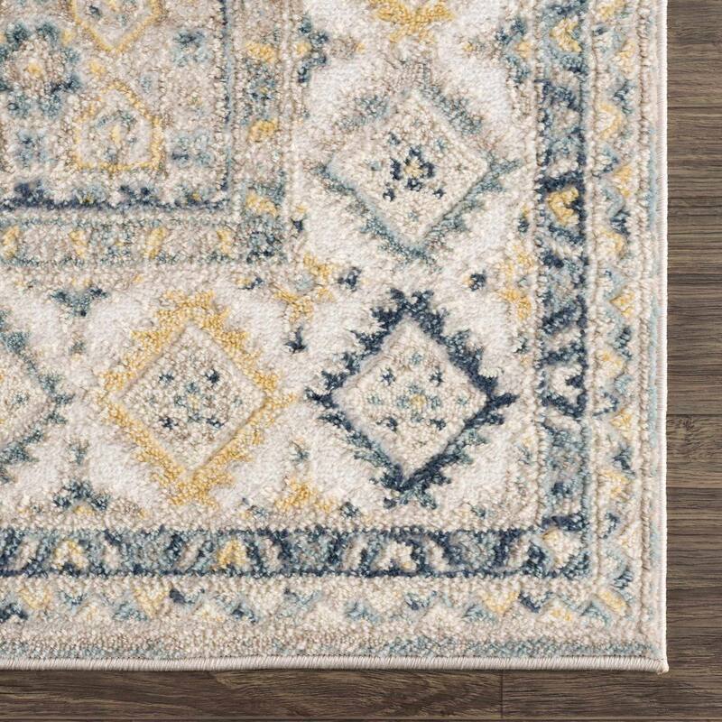 Brend Traditional Oriental Medallion Area Rug