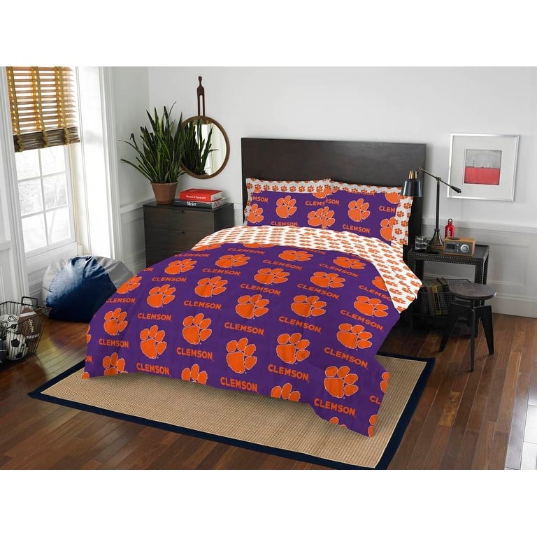 NCAA Rotary 7-piece Queen Bed in a Bag Set