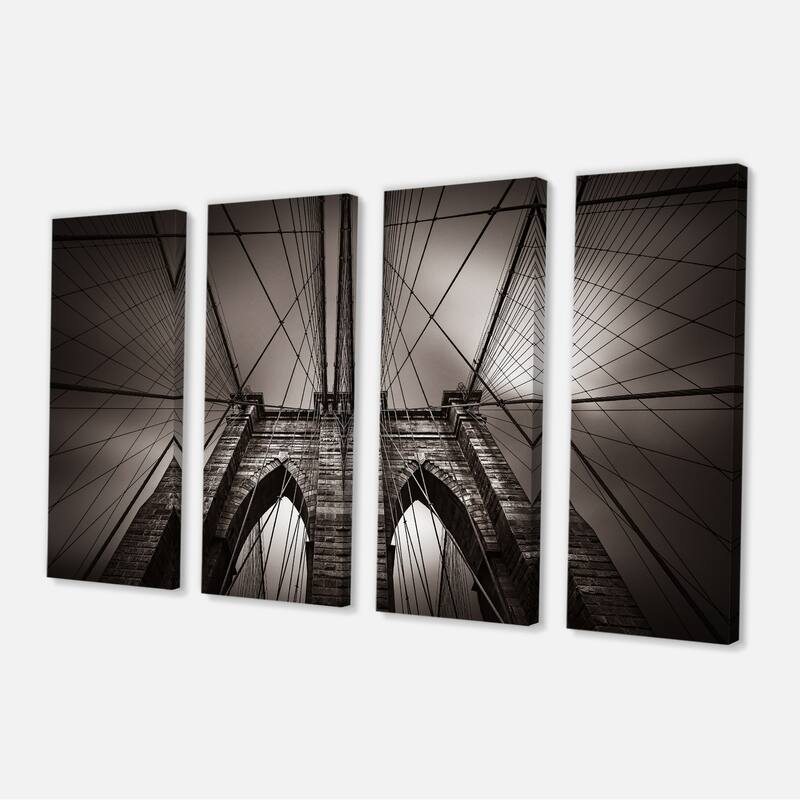 Designart "Brooklyn Bridge in NYC USA" Extra Large Cityscape Wall Art on Canvas