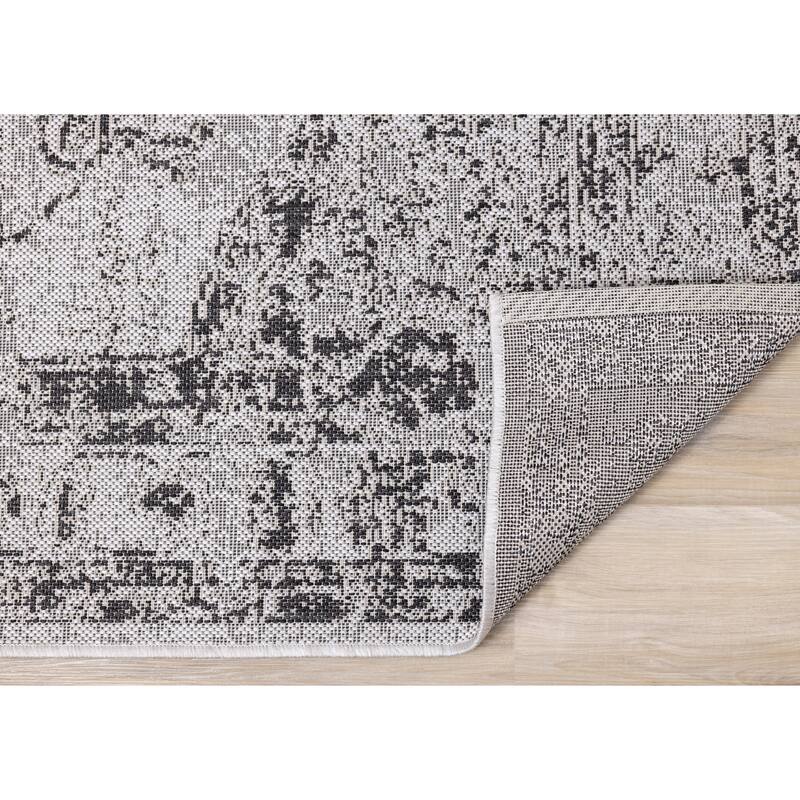 Jackson Collection - Grey/Black Distressed Traditional Indoor/Outdoor Area Rug