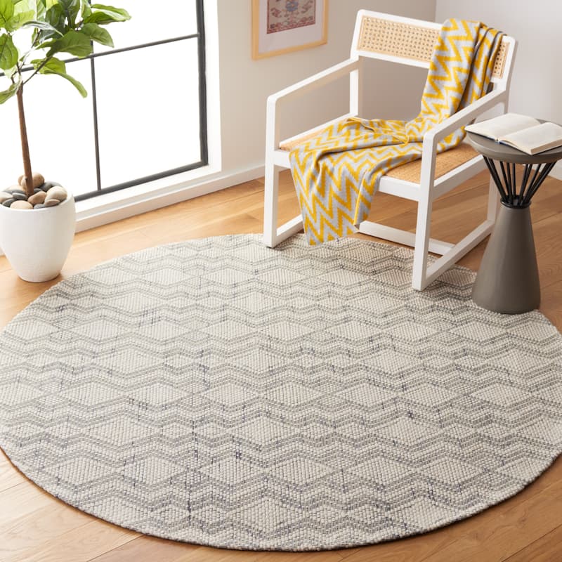SAFAVIEH Handmade Marbella Jillette Modern Wool Rug - 6' Round - Ivory/Grey