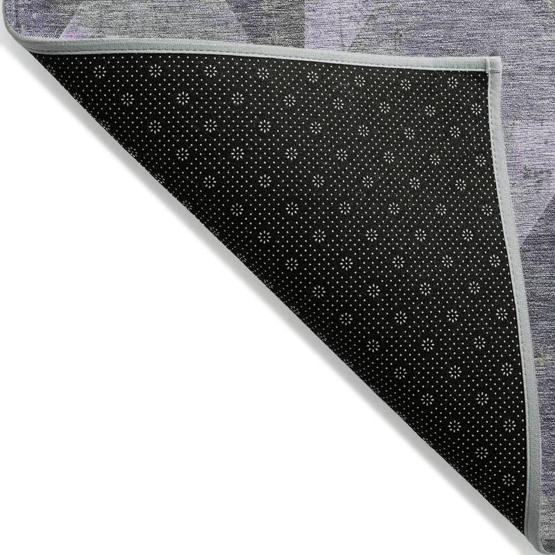 Machine Washable Indoor/ Outdoor Contemporary Diamonds Chantille Rug