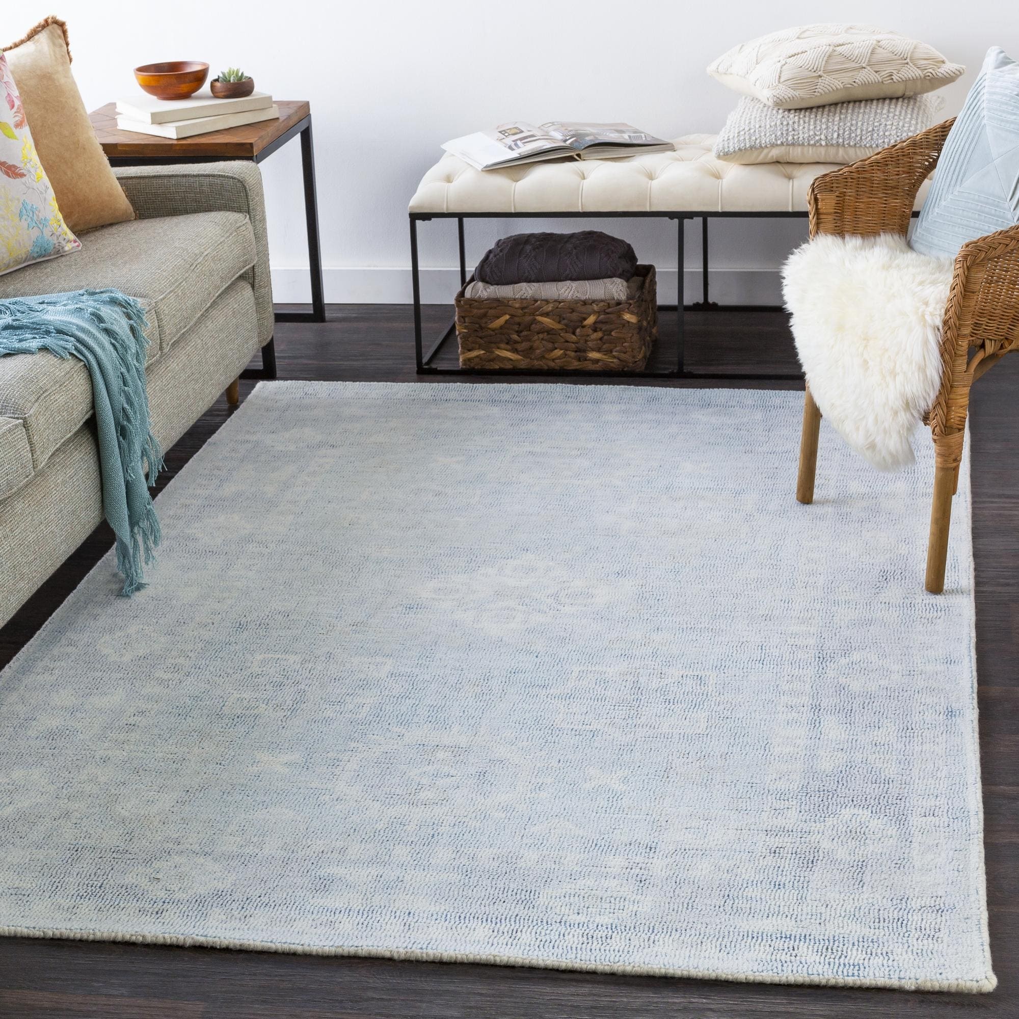 Livabliss Oregon Persian Area Rug