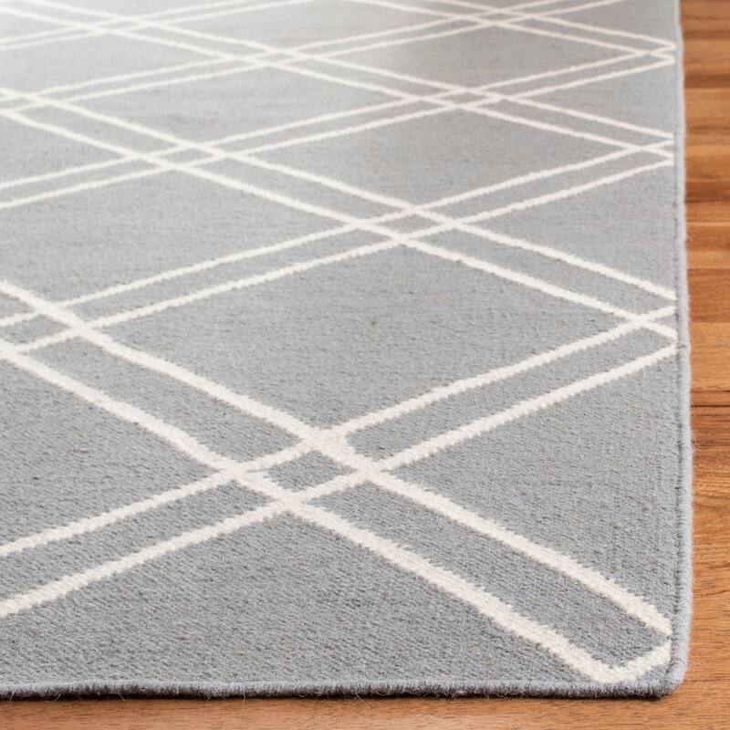 SAFAVIEH Handmade Flatweave Dhurries Preciosa Moroccan Wool Rug