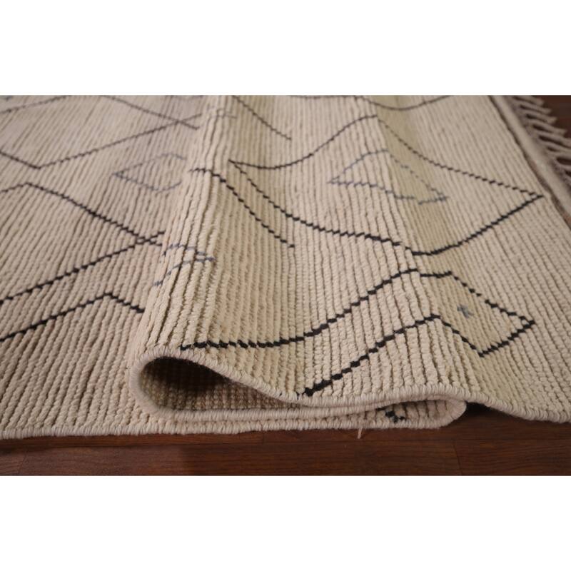 Geometric Beige / Ivory Moroccan Oriental Rug Handmade Wool Carpet - 6'0"x 9'8"