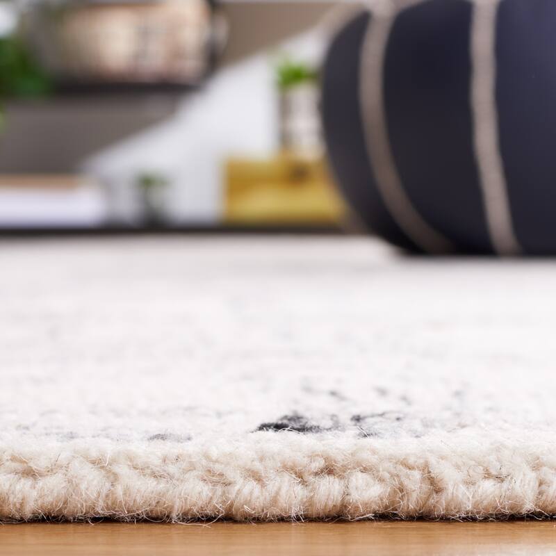 Martha Stewart by SAFAVIEH Handmade Asumi Rug