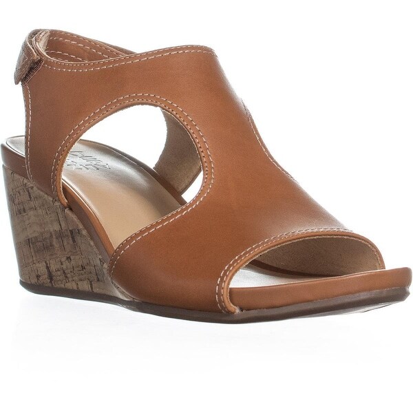 naturalizer cinda wedge