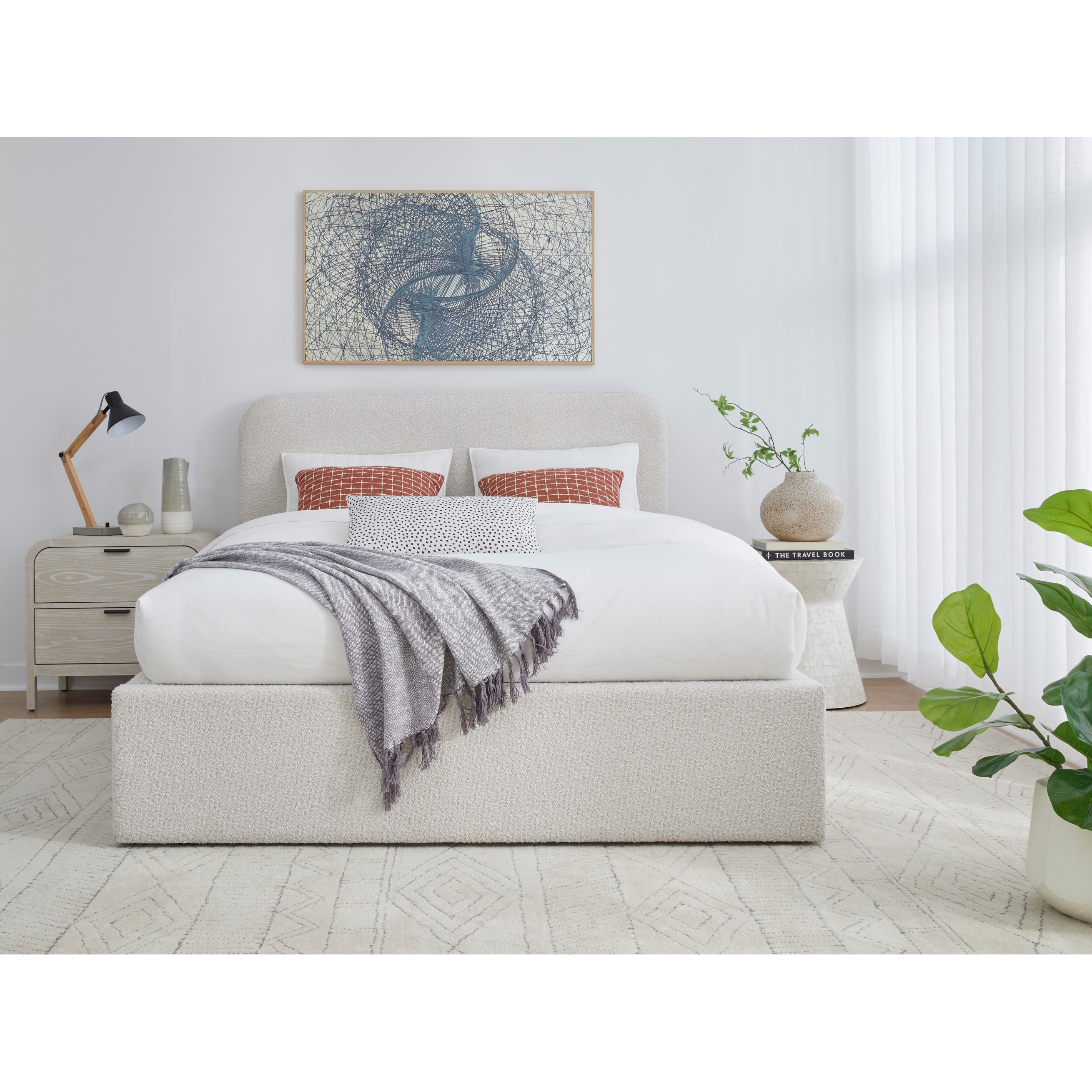 Danbury White Boucle Queen Upholstered Storage Panel Bed - Bien Home  Furniture & Electronics