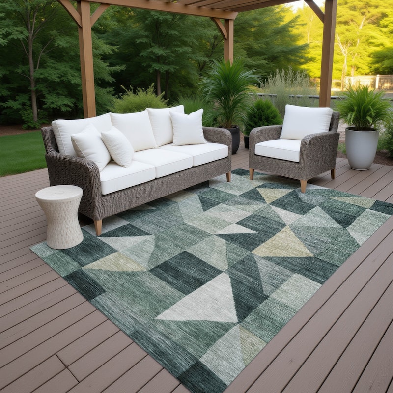 Machine Washable Indoor/ Outdoor Geo Rubi Chantille Rug