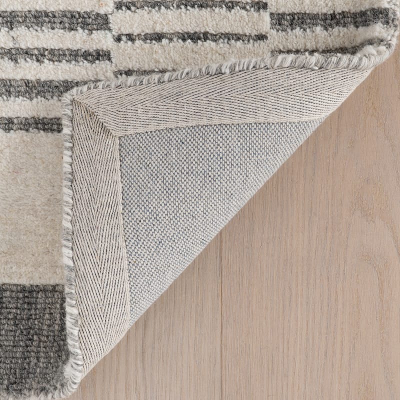 Nuloom Ovarine Hand Woven Wool Area Rug