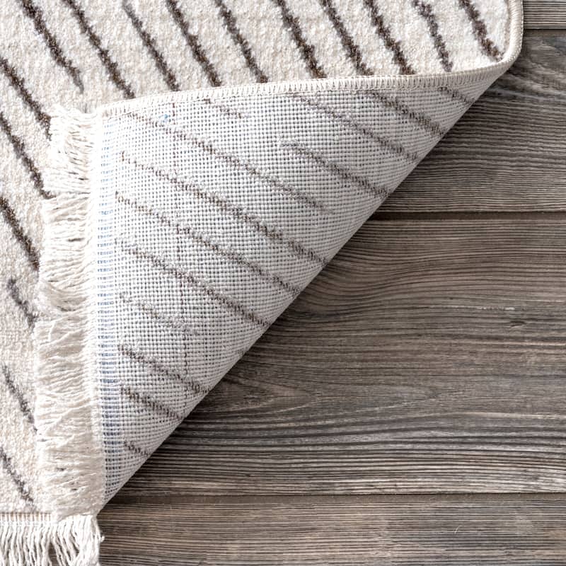 Nuloom Jazlyn Broken Chevrons Area Rug
