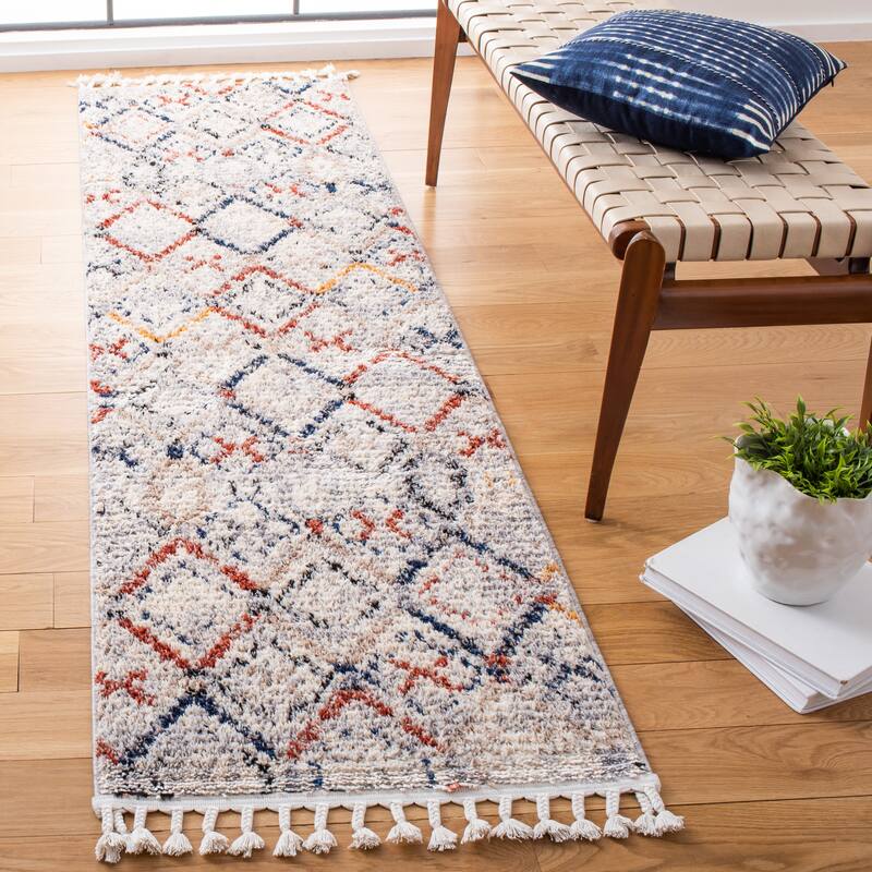 SAFAVIEH Morocco Ilo Boho Tassel Rug