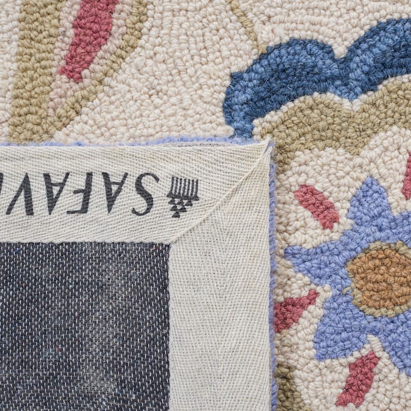 SAFAVIEH Handmade Chelsea Lily Pad French Country Wool Rug