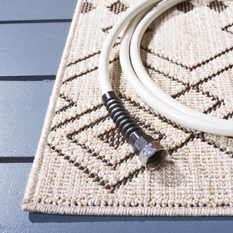 SAFAVIEH Global Janja Indoor /Outdoor Waterproof Rug