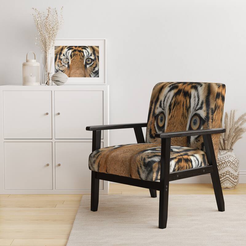 Designart "Bengal Tiger Eyes" Upholstered Modern Accent Chair - Arm Chair