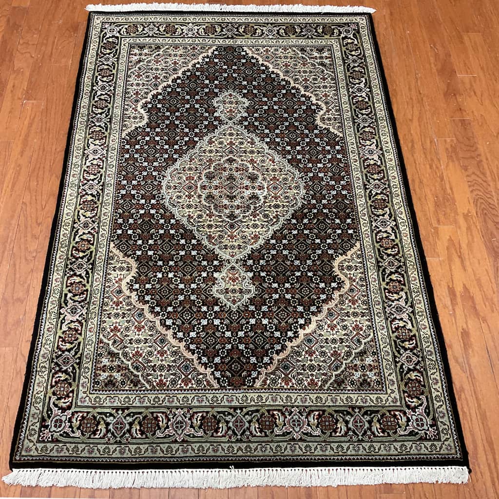 HERAT ORIENTAL Handmade Fish Design Tabriz Wool Rug - 4' x 6'