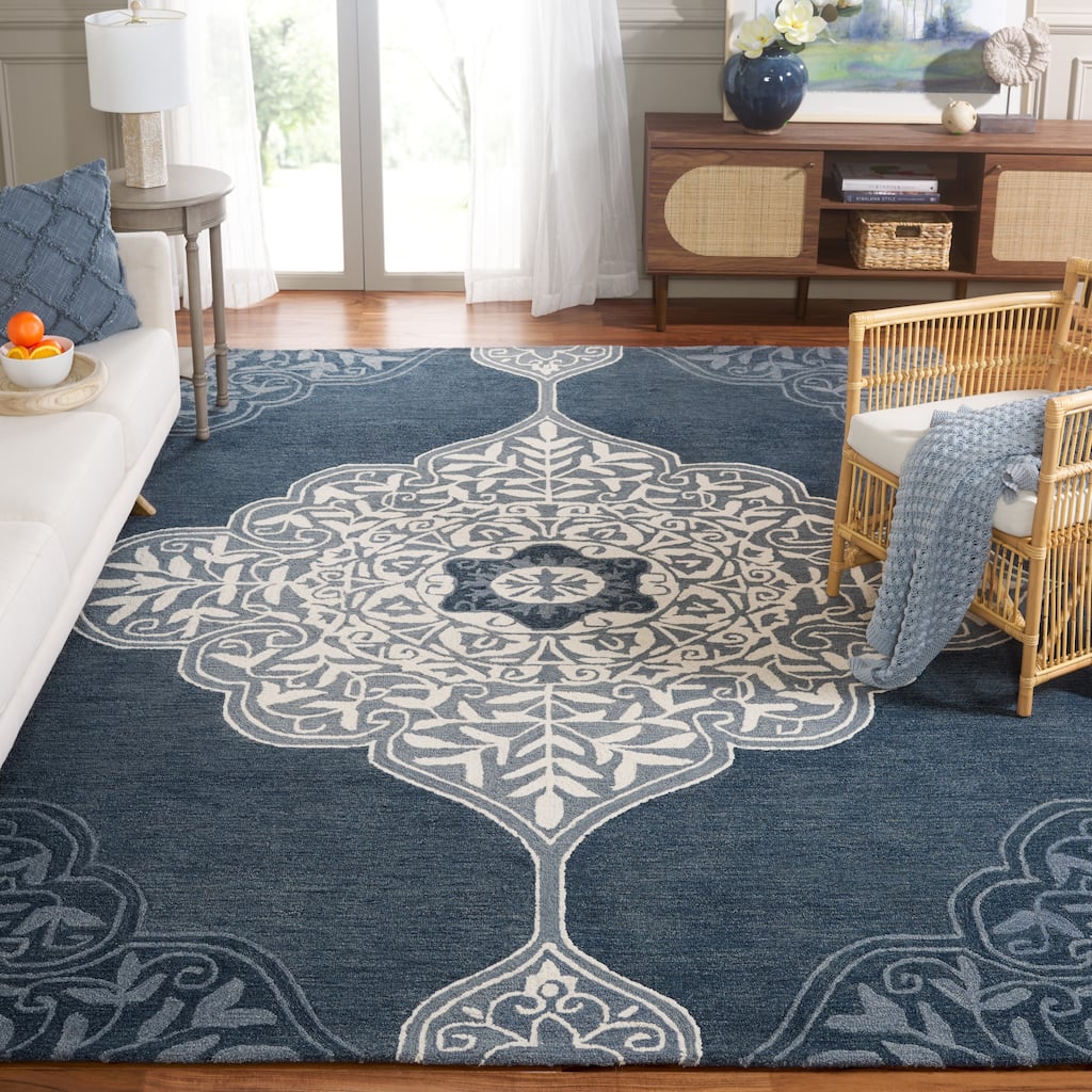 SAFAVIEH, Handmade Micro-Loop Annett Medallion Wool Rug