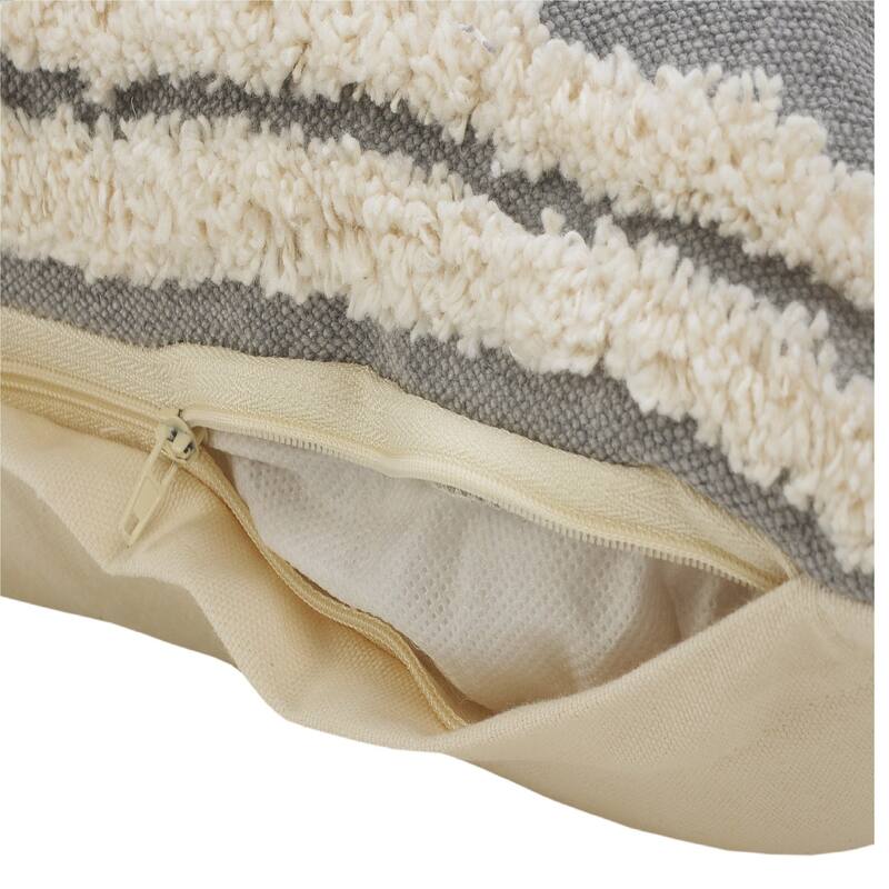 HomeRoots 24" X 24" Light Gray And White 100% Cotton Geometric Zippered Pillow