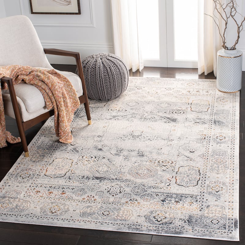 SAFAVIEH Alhambra Frine Vintage Oriental Rug - 4' x 6' - Cream/Grey