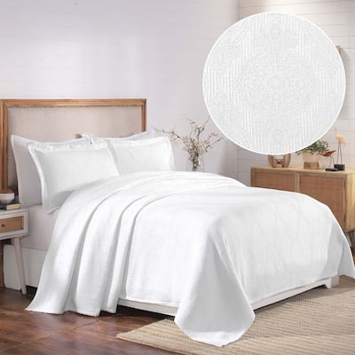 Superior Victory Cotton Matelasse Jacquard Medallion Scroll Bedspread Set