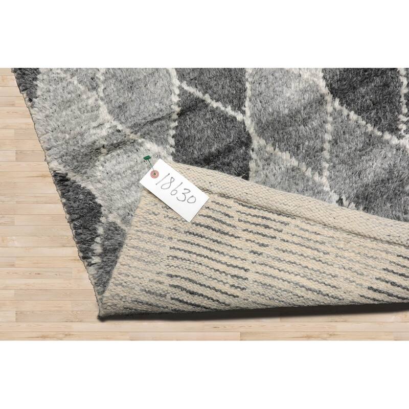 LoomBloom Contemporary Hand Knotted Gray 100% Wool Tribal Moroccan Rug - 5' 3'' x 7' 7''