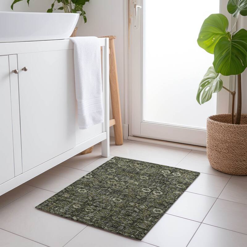 Machine Washable Indoor/ Outdoor Traditional Boho Chantille Rug - Taupe - 1'8" x 2'6"