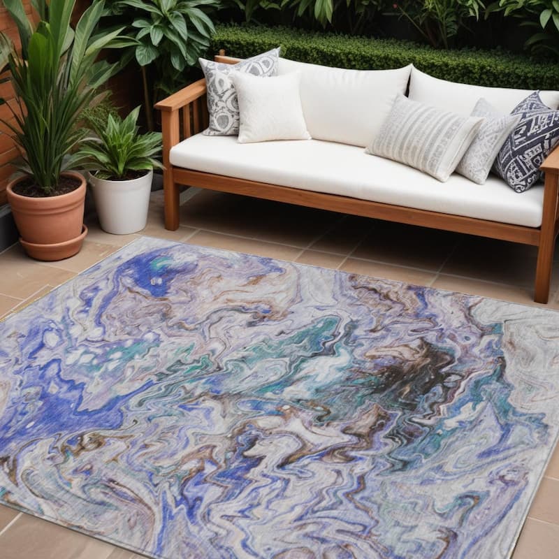 HomeRoots Abstract Transitional Rectangle Outdoor Rug - 10' X 14'