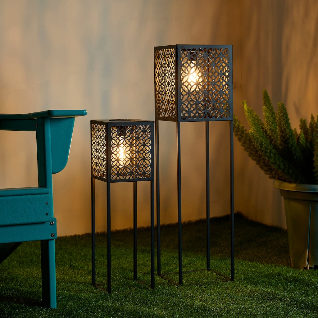 Glitzhome Set of 2 Black Metal Cutout Pattern Solar Powered Edison Bulb Outdoor Floor Lantern or planter stands
