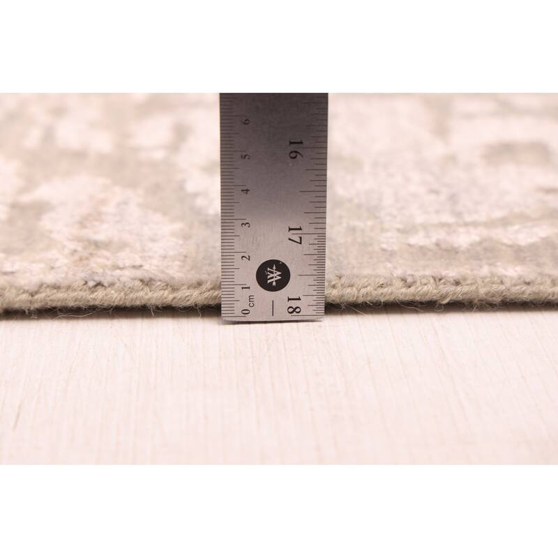 ECARPETGALLERY Hand-knotted Legacy Grey Silk, Wool Rug - 2'7 x 9'11