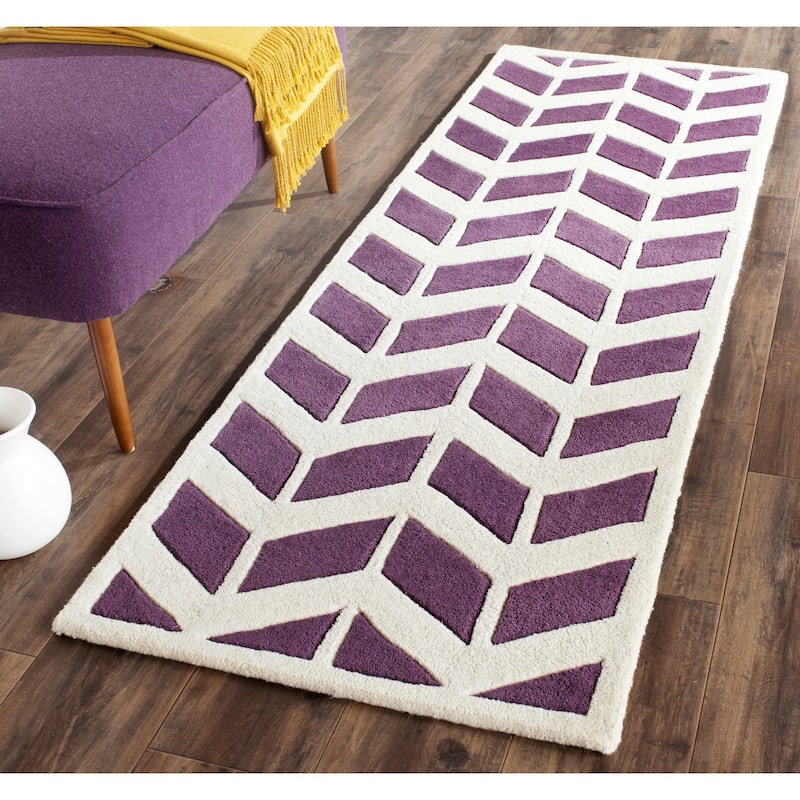 SAFAVIEH Handmade Chatham Aloyse Modern Wool Rug