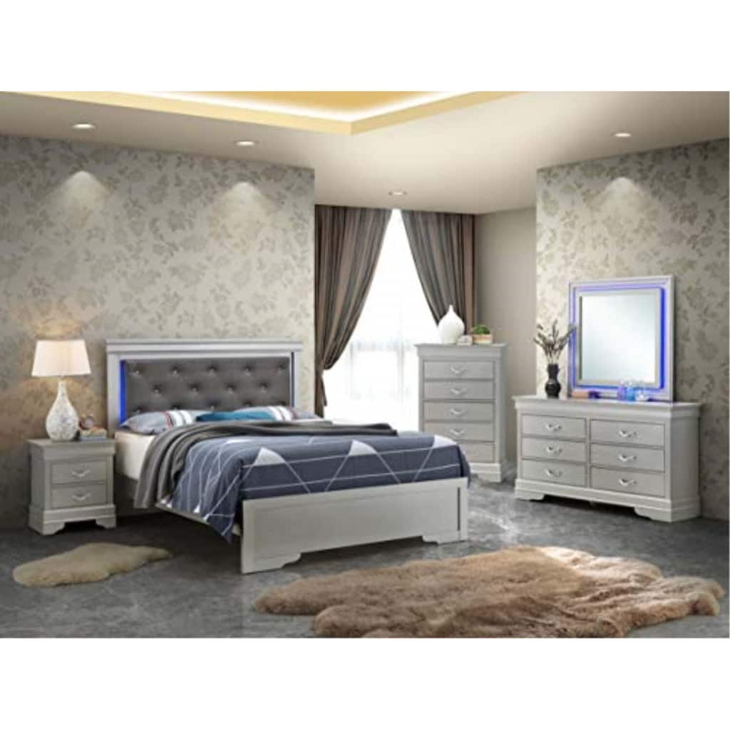 Silver Champagne Full Bed with Transitional Style, Elegant Finish and Spacious Frame for Guest Rooms or Modern Bedrooms
