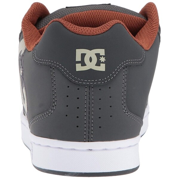 dc men's skateboarding shoes