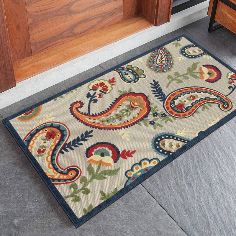 Sevita Floral Paisley Textured Indoor/Outdoor Area Rug