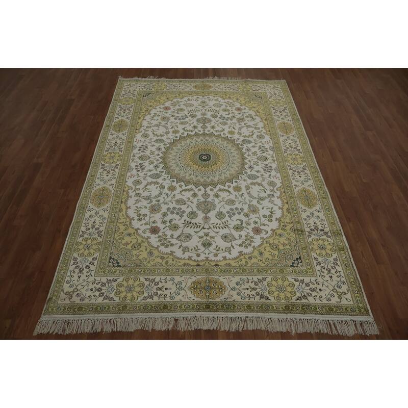 Hand Knotted Oriental Silk Carpet Traditional Floral Beige & Ivories Kashmir Area Rug - 8' 11'' X 5' 11''