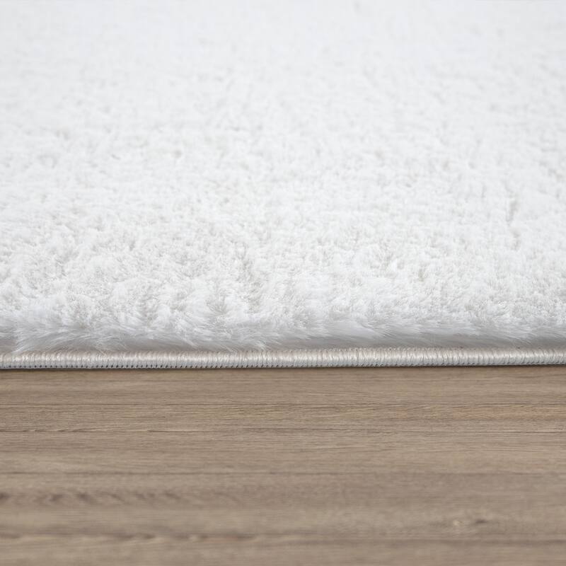 Super Soft Area Rug in White Shaggy High Pile Washable
