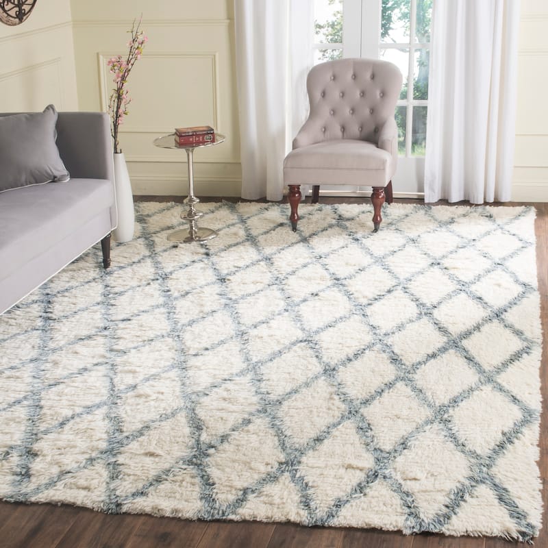 SAFAVIEH Hand-knotted Kenya Enke Southwestern Tribal Wool Rug - 8' x 10' - Ivory/Blue