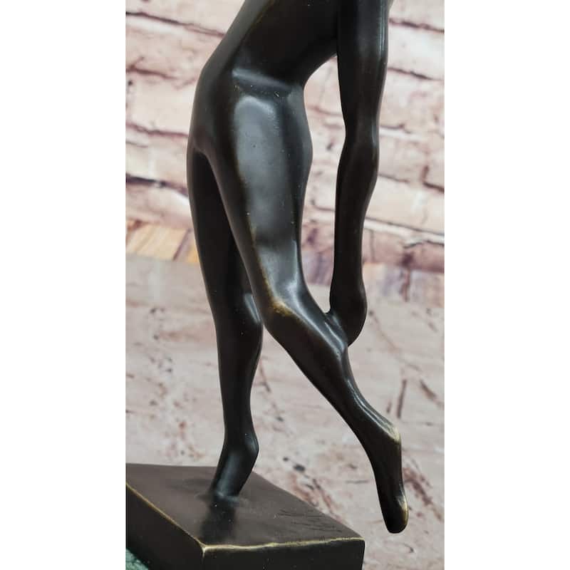 Modern Abstract Bronze Sculpture – Volleyball Athletic Figure With Ball On Marble Base