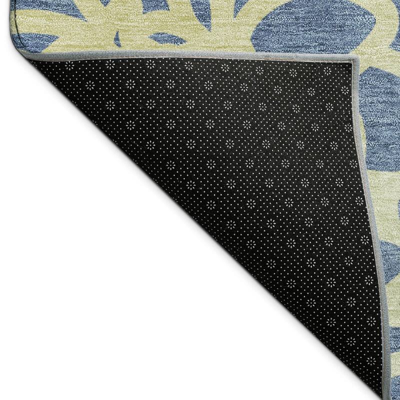 Machine Washable Indoor/ Outdoor Floral Craze Chantille Rug