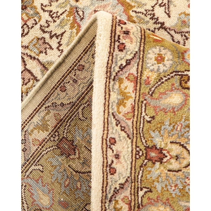 Overton Handknotted Wool Traditional Oriental Beige Area Rug - 4' x 6'